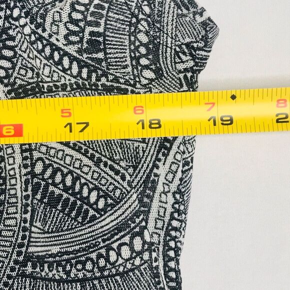 Croft & Barrow Womens Top Shirt Multicolor Abstract Keyhole Neck Petites PL - Picture 5 of 6